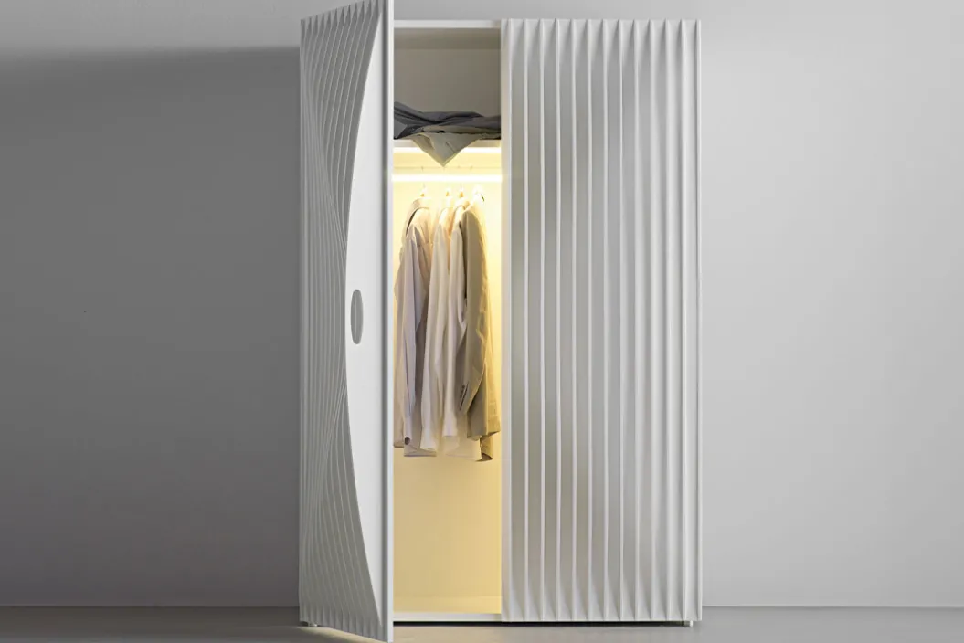 BLEND Kleiderschrank