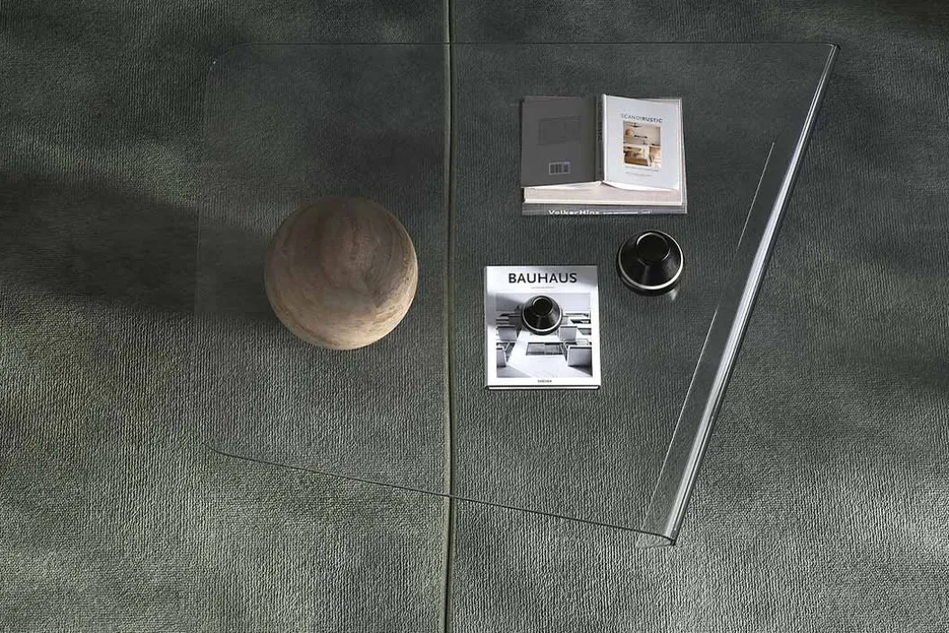 GLOBE Couchtisch