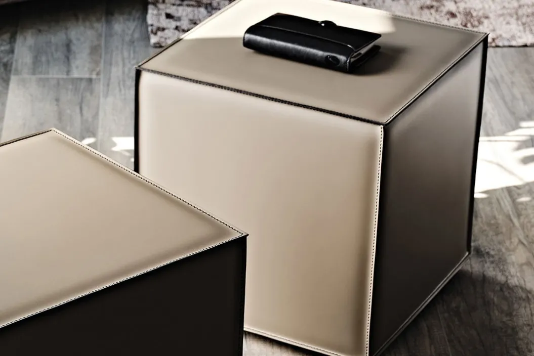 KUBO Hocker