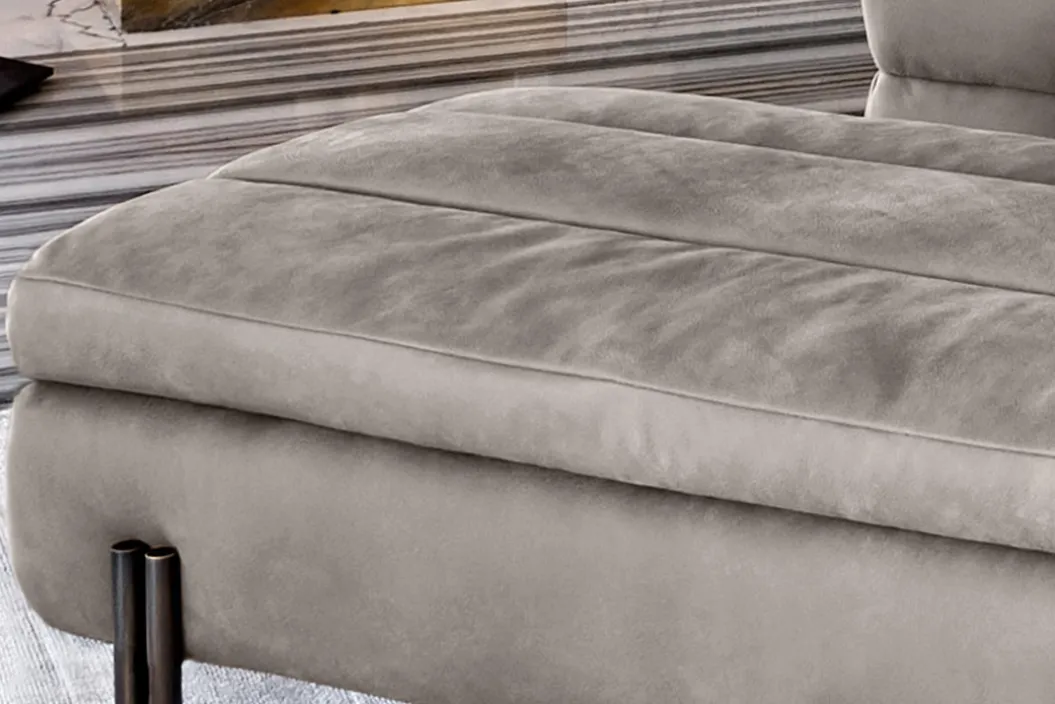 MAYFAIR Hocker