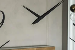 MOMENT Spiegel mit Uhr
