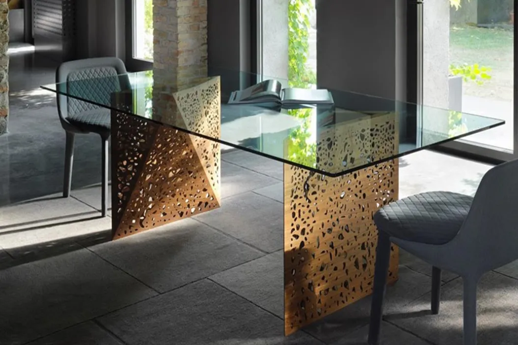 RIDDLED TABLE Esstisch