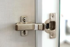 STEP 5-TÜRER Kleiderschrank